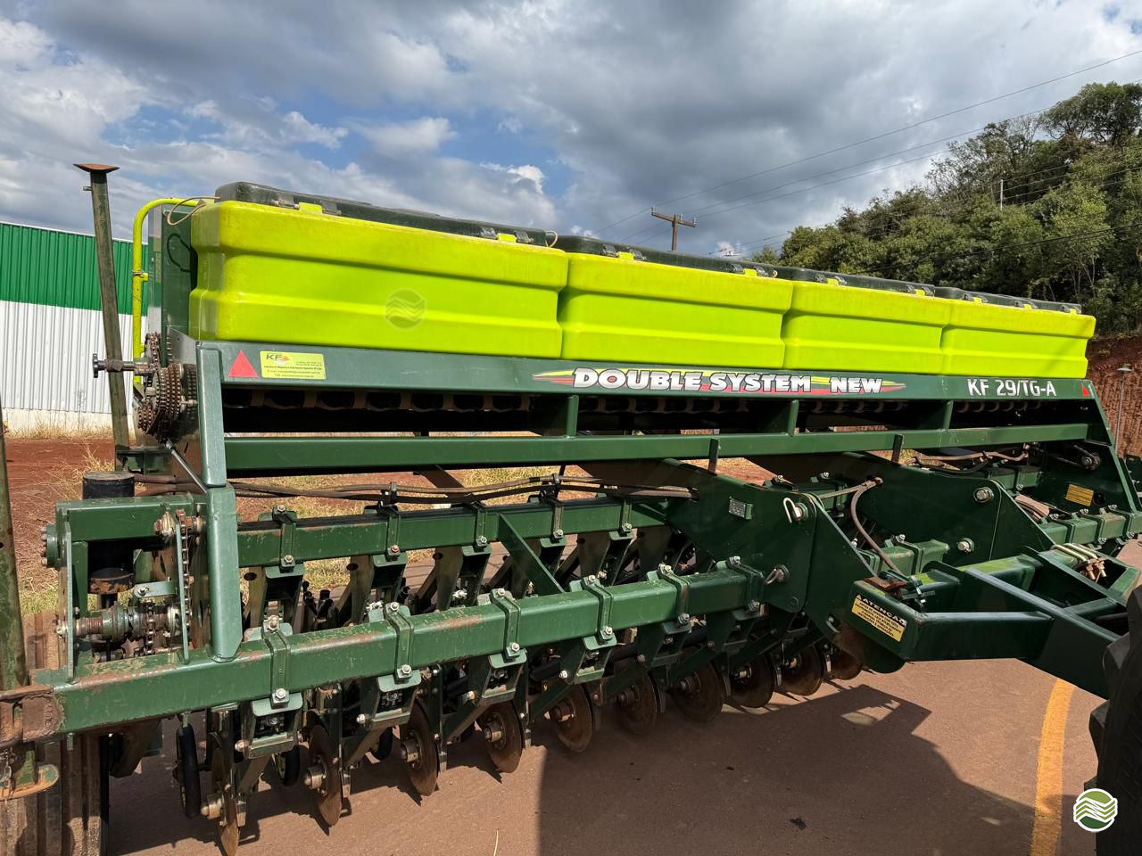 SEMEADEIRA KF DOUBLE SYSTEM NEW Pessette Máquinas Agrícolas CHOPINZINHO PARANÁ PR